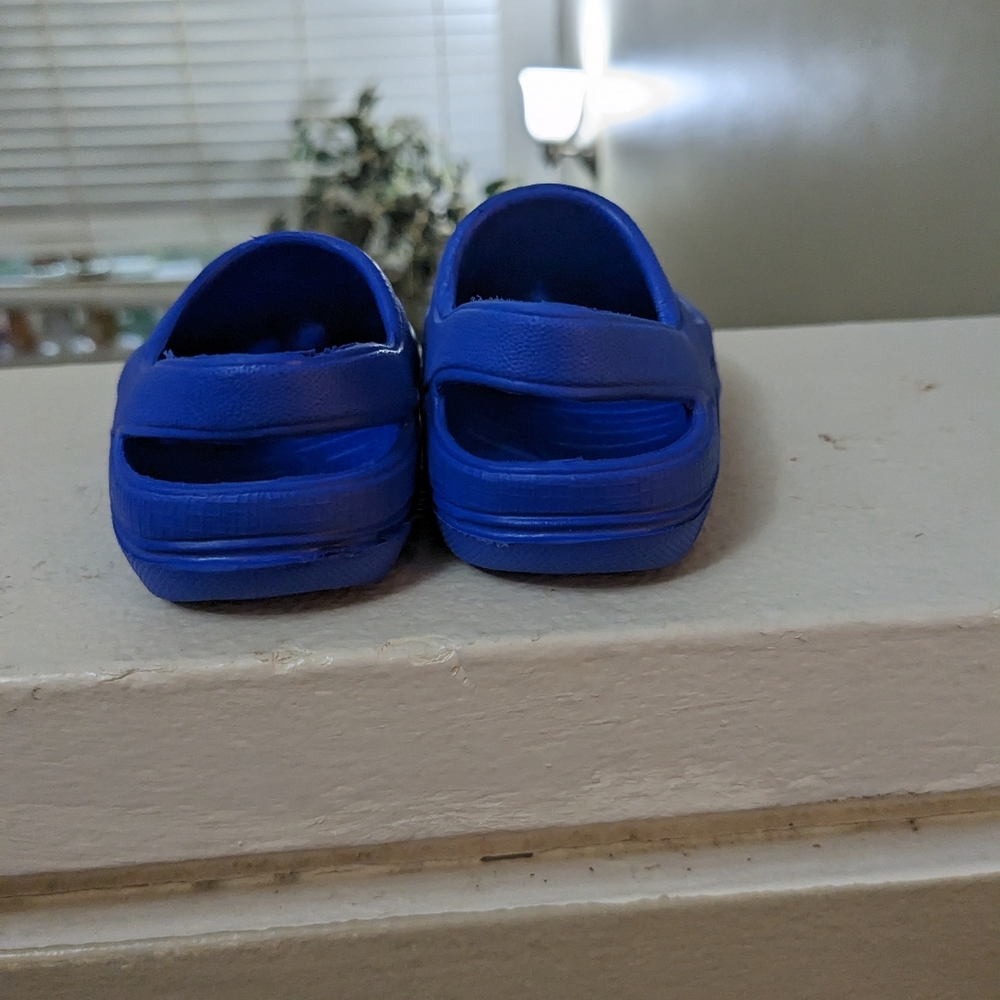 3-6 month USA baby crocs